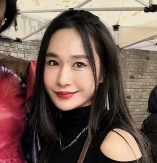 Artist-Lina-Anna-portrait