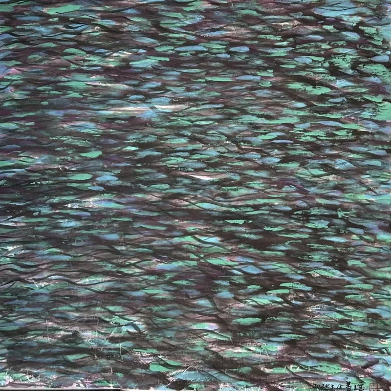 Dense abstract ink painting of water surface with overlapping green and blue reflections, forming a compressed perceptual field of fragmented light.