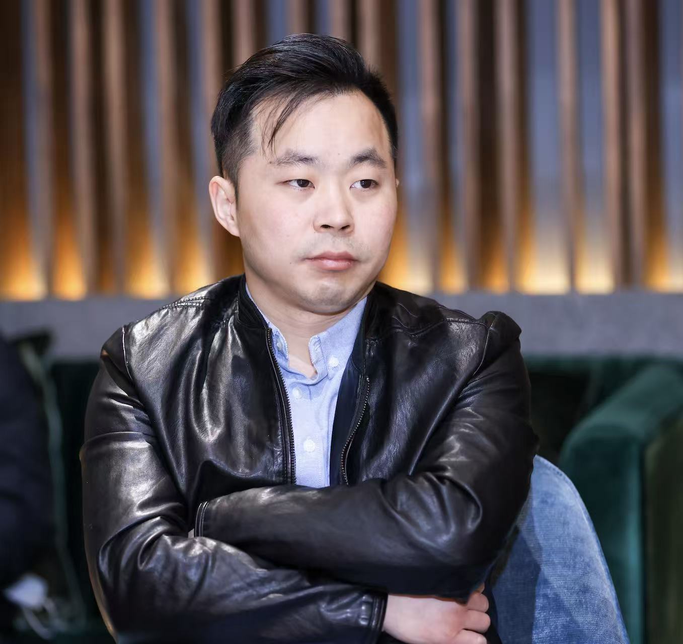 artist-xiaoyongtao-portrait